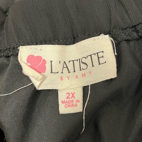 L'ATISTE Lace Dress - Picture 9 of 9